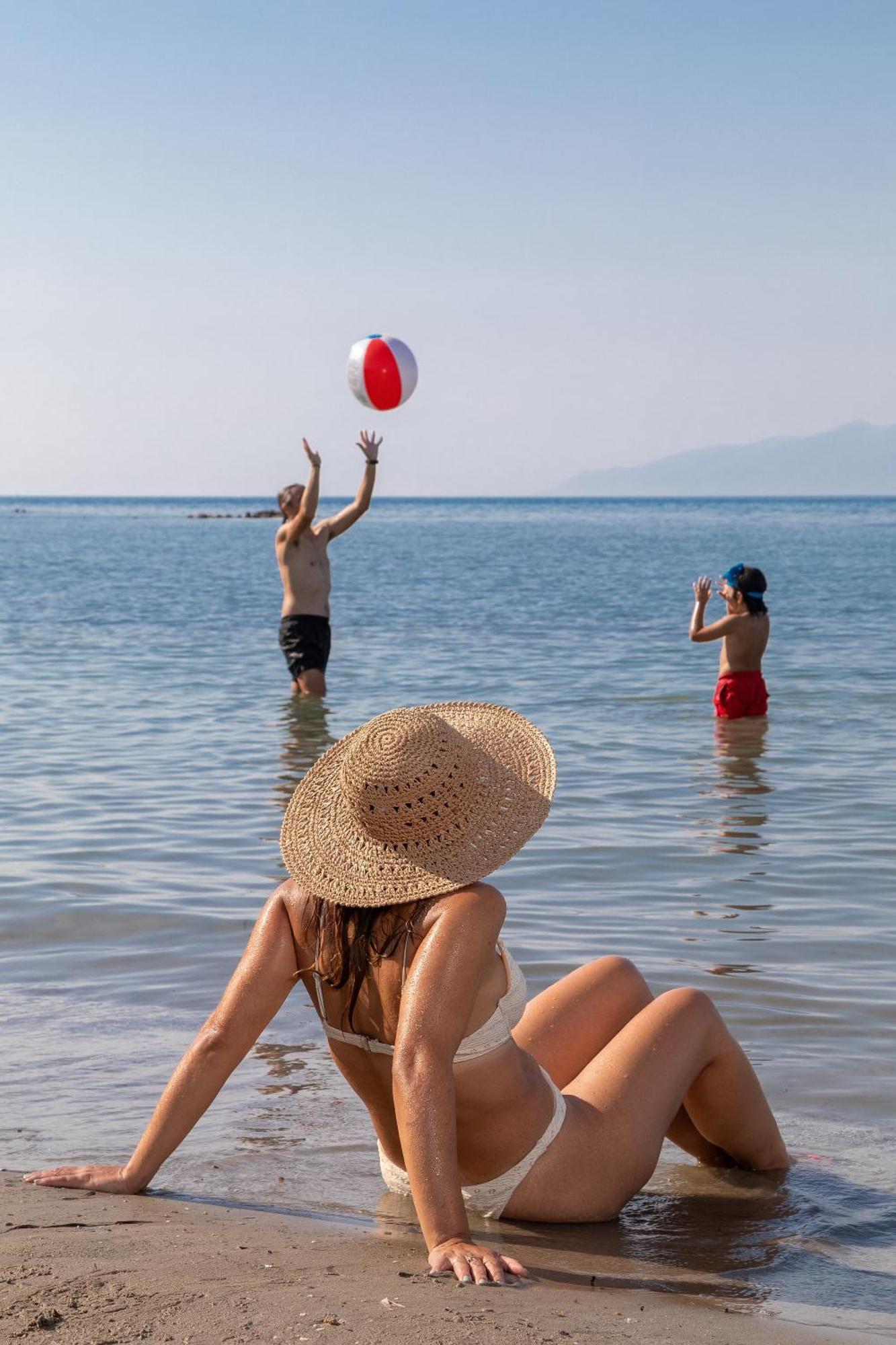 Roda Beach Resort & Spa Exterior photo